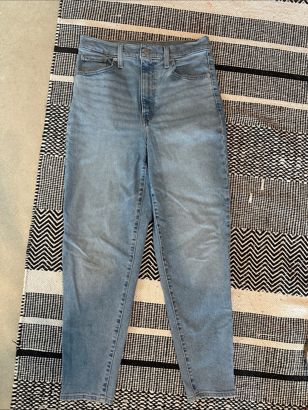 Levi’s High-Waisted Mom Jeans - Light Blue